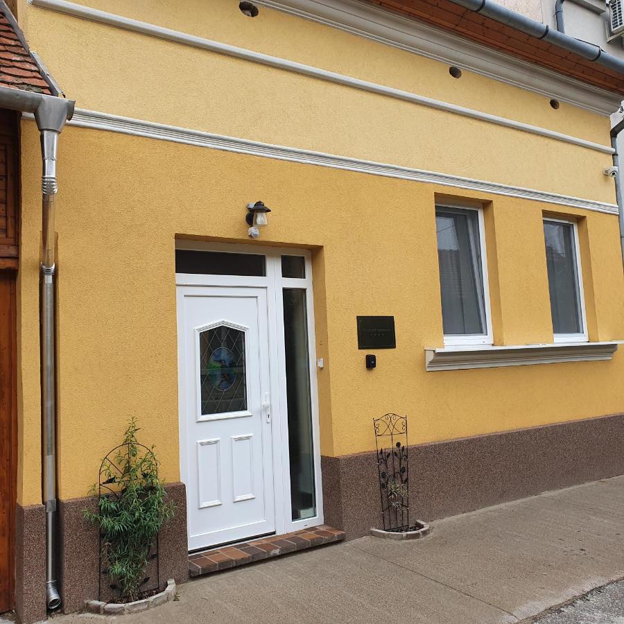 Jegmadar Apartman Debrecen Luaran gambar